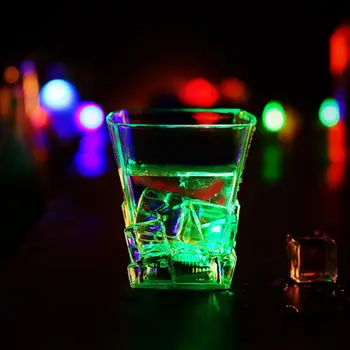 LED Flashing Krāsa mainās Ūdens Aktivizēts Alus Viskijs Cup Krūze Puse Bārs Drinkware Mājas Piederumi
